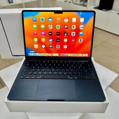 Apple MacBook Air M2 13” ( 256Go )