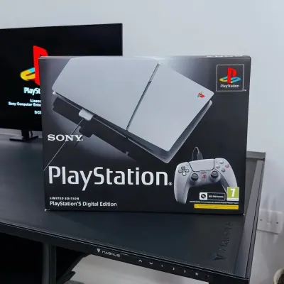 PlayStation 5 Slim Édition Numérique – 30e Anniversaire – 1 To