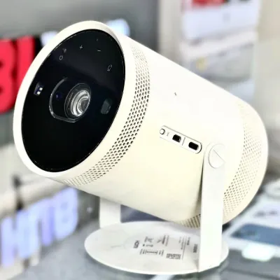 Samsung The Freestyle 2ᵉ Génération – Vidéoprojecteur Portable Full HD avec Gaming Hub