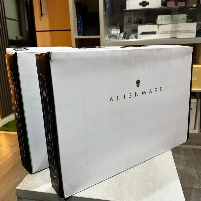 ALIENWARE M18 R1 AMD – RYZEN 9 7845HX ( Ordinateur ) - photo 1