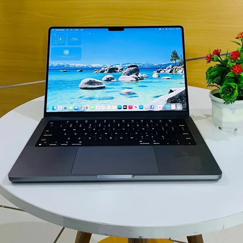 MacBook Pro 14 pouces (2021) – Apple M1 Pro | 32 Go RAM | SSD 512 Go - photo 1