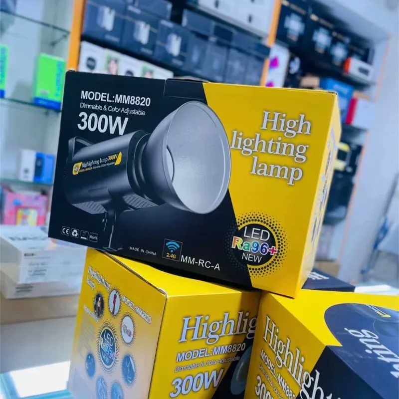 PROJECTEUR LED STUDIO MM8820 300W AVEC TRÉPIED ROBUSTE 2,8 M - photo 1